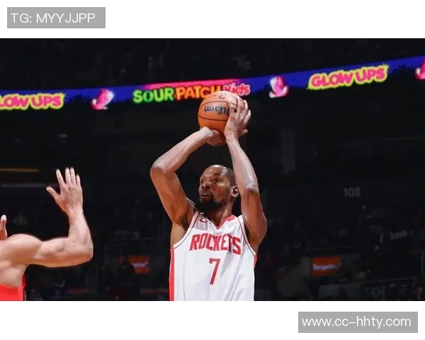 杜兰特强调团队协作的重要性六人得分上双展现球队整体实力 杜兰特强调团队协作的重要性六人得分上双展现球队整体实力