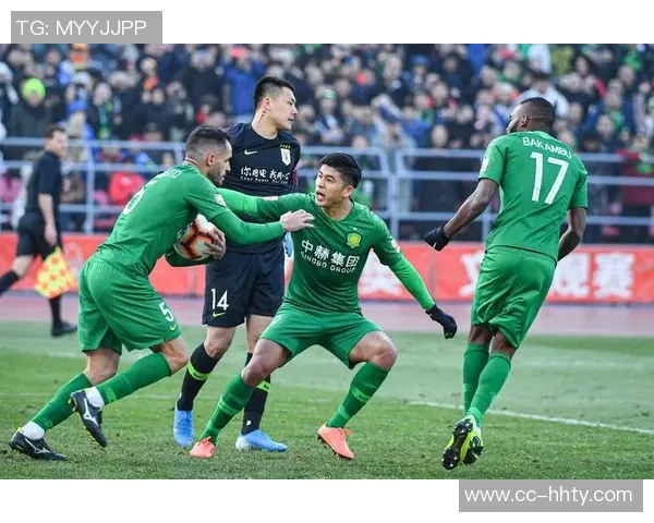 拉米罗今晨回国基本确认不再执教国安球队未来走向引发关注