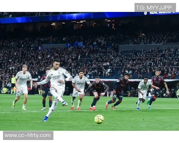 皇马训练照曝光姆巴佩卡雷拉斯与库尔图瓦齐聚备战新赛季 皇马训练照曝光姆巴佩卡雷拉斯与库尔图瓦齐聚备战新赛季