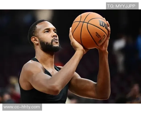 莫布里高效表现7投5中贡献14分5篮板4助攻三分球命中率出色 莫布里高效表现7投5中贡献14分5篮板4助攻三分球命中率出色