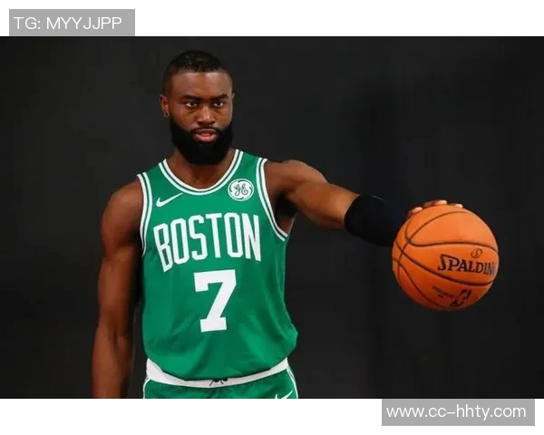 杰伦布朗从得分手到球队领袖的成长之路与团队协作的挑战